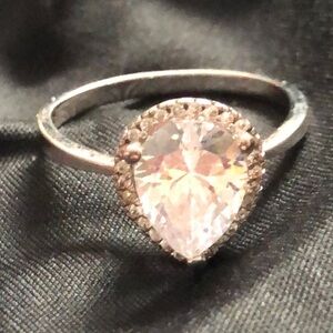 Costume Jewelry Pear Shaped Fake Diamond Wedding Ring